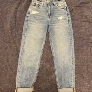 Size 0 American Eagle Mom Straight Jean Stretch